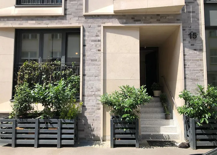 Central, 2021 Built Maisonette